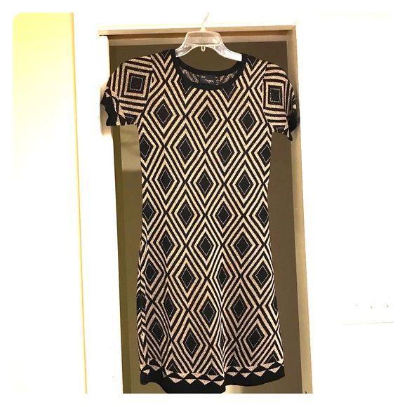 Just...Taylor Dresses & Skirts - Perfect holiday sweater dress!